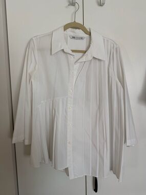 Zara White Pleated Button-Front Shirt